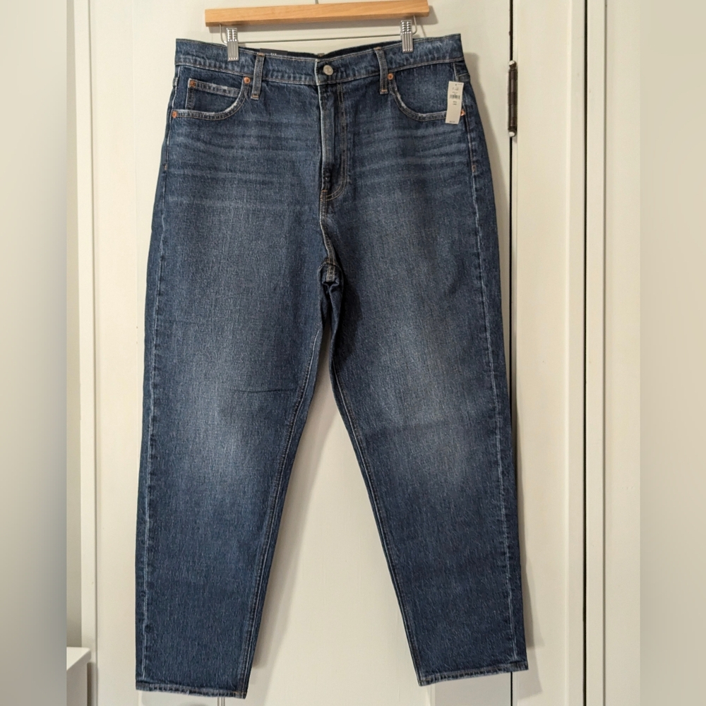 Relaxed Blue Jeans with Comfortable Fit